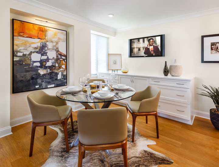 Regency Plaza Apartments Providence Dining Area