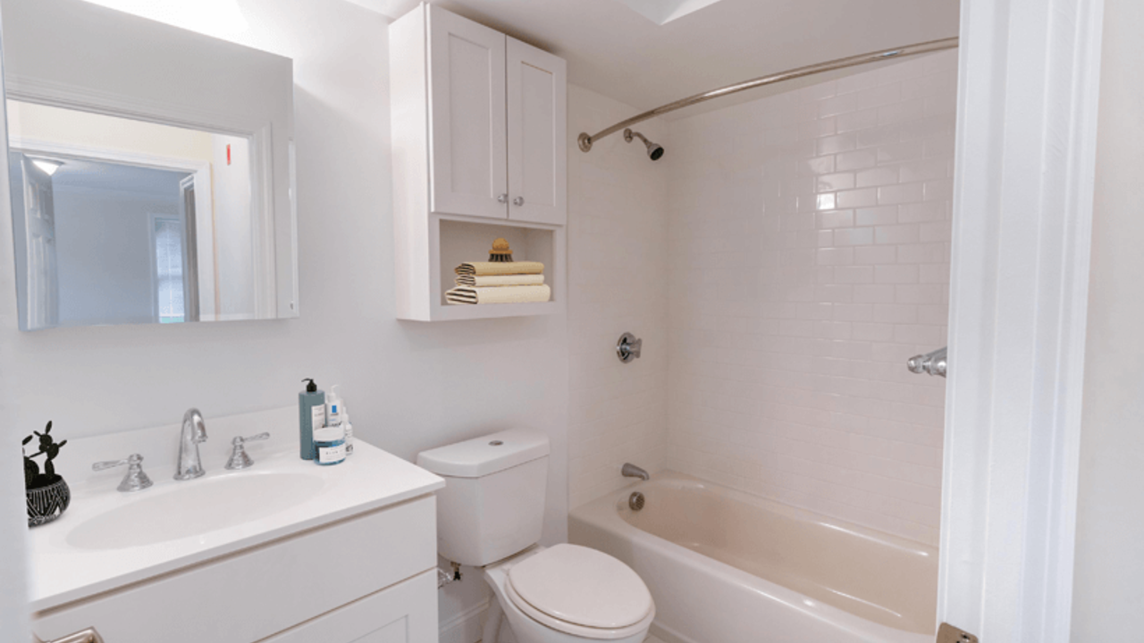 Waterfall Hills at Canton Apartments - Bathroom