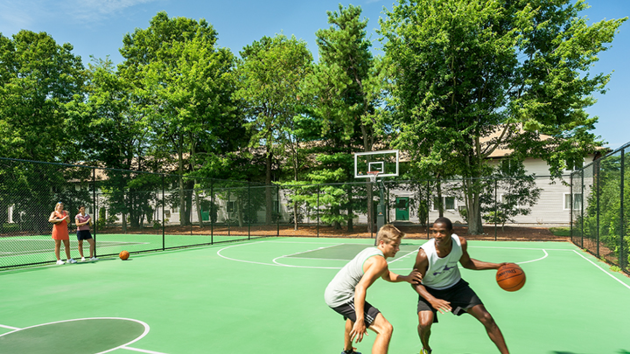 Basketball court.png