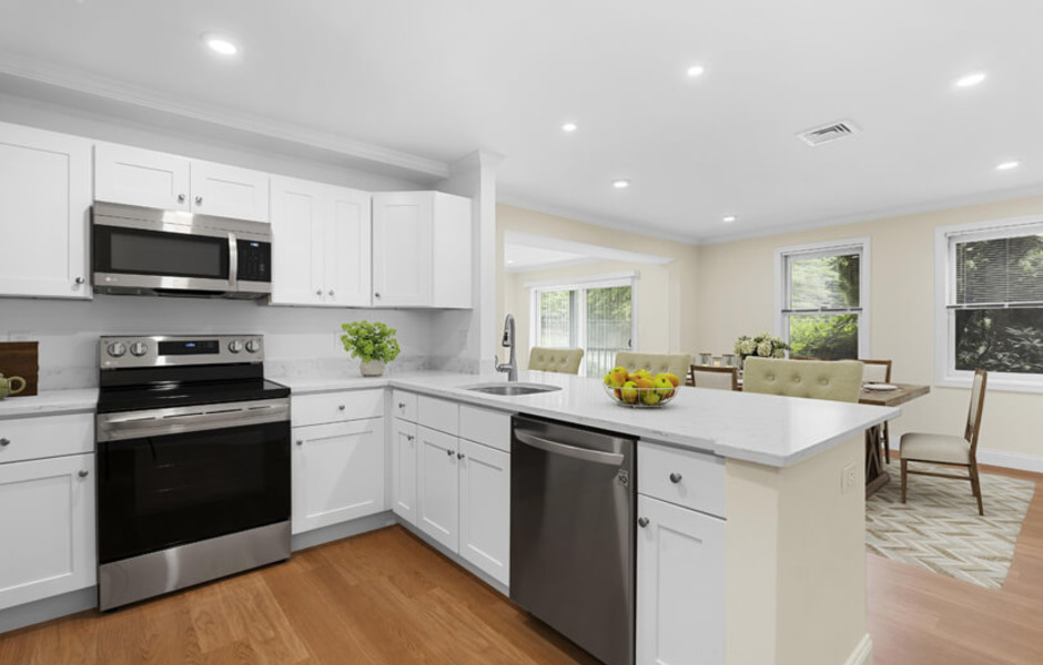 Waterfall Hills at Canton Apartments - Kitchen