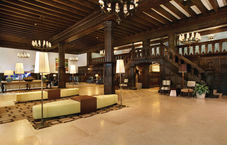 Longwood Towers - Lobby