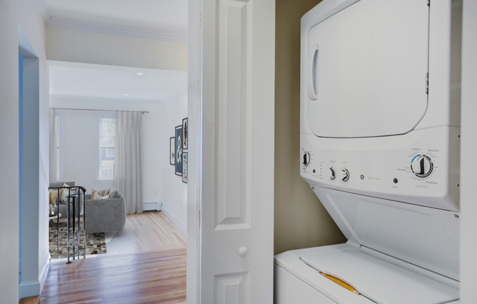 Auburn Harris Courtyard - In-Unit Washer/Dryer