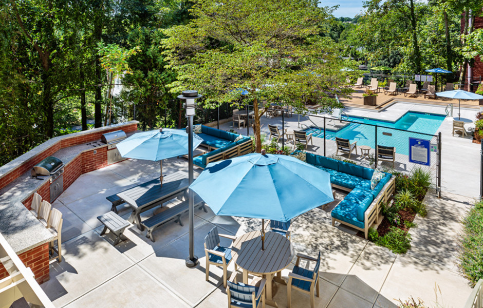 1443 Beacon - Outdoor Living Area