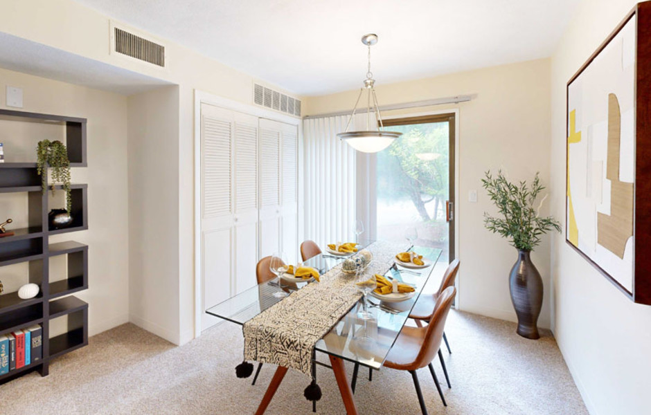 Norwest Woods Townhome Apartments in Norwood MA - dining room