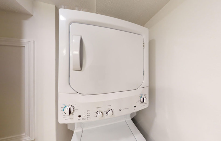 Norwest Woods Townhome Apartments in Norwood MA - washing machine and dryer